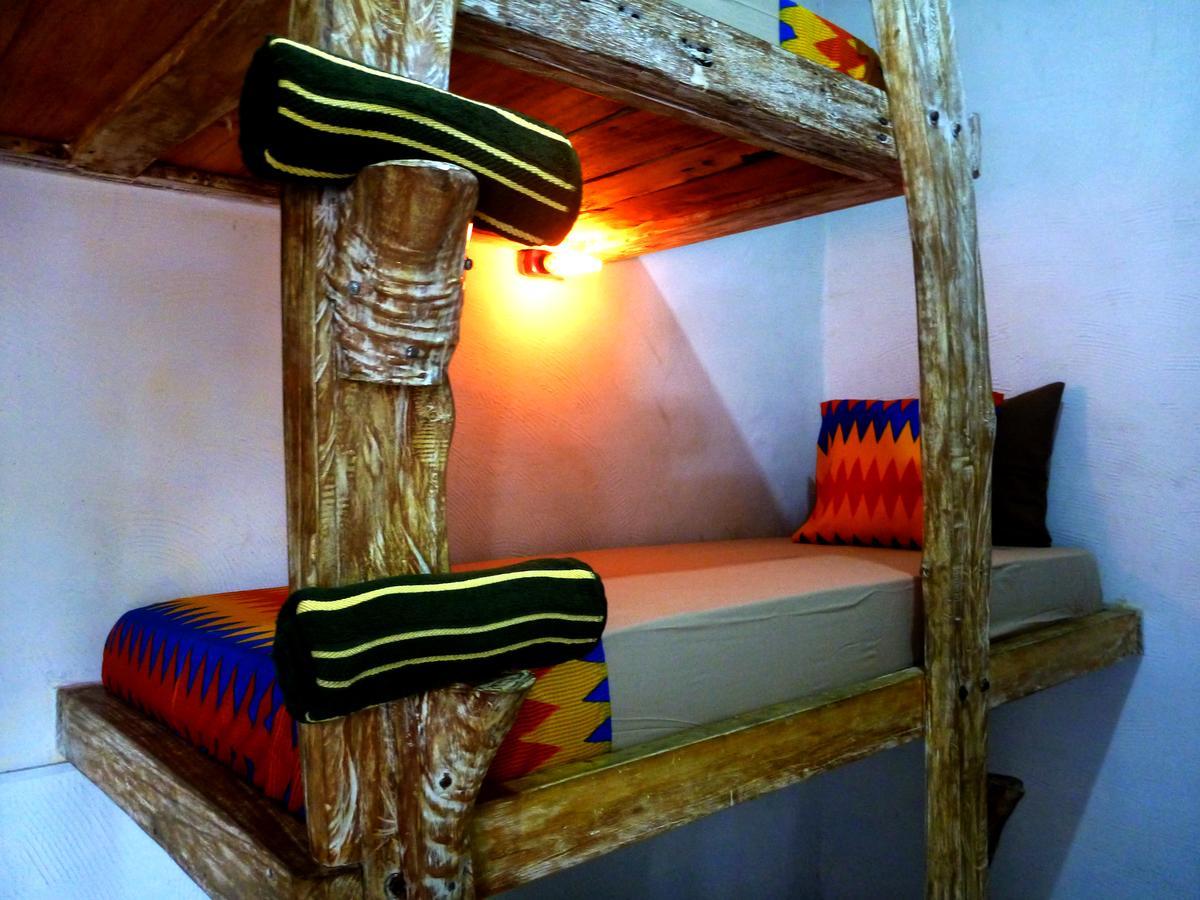 Gipsy Backpackers Hostel Gili Trawangan Exterior photo